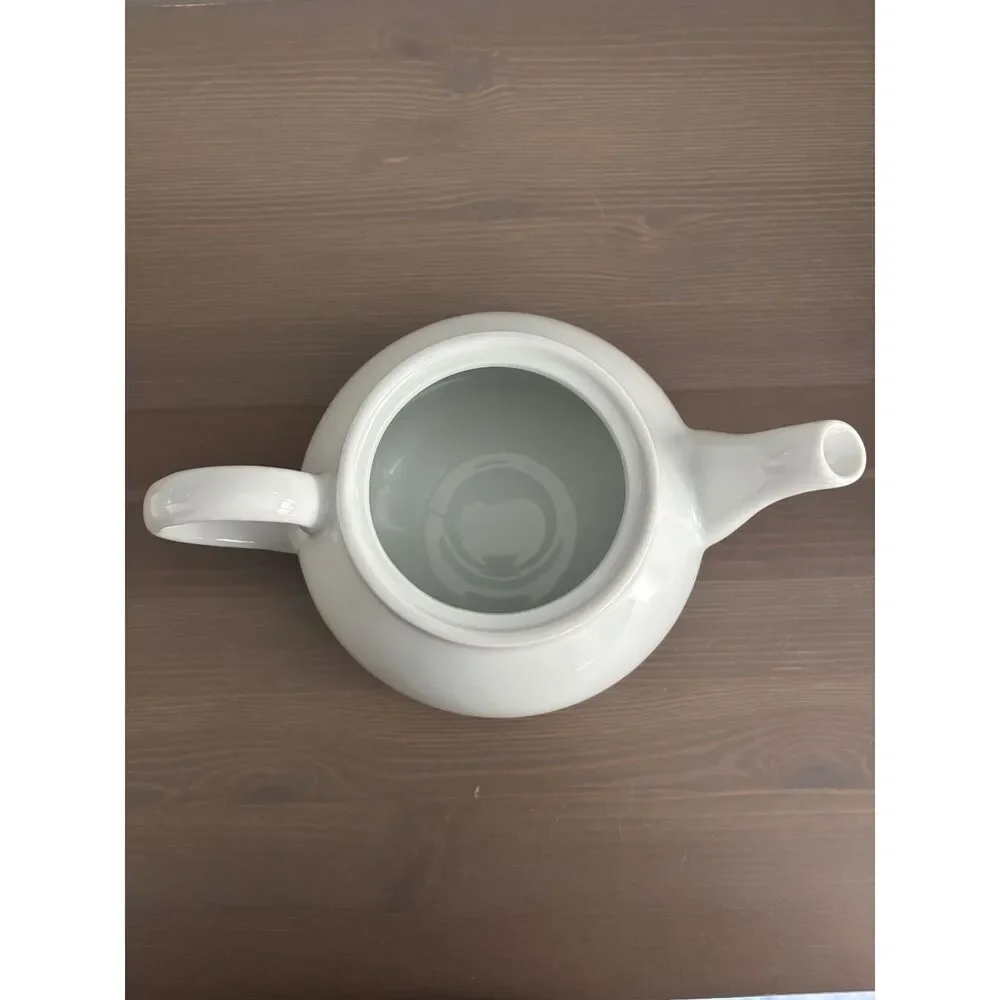 Threshold classic white